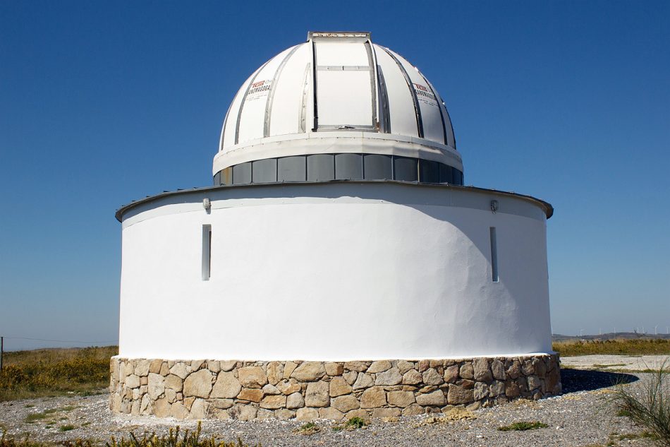 Dos parques eólicos de Greenalia ponen en jaque la supervivencia de uno de los principales observatorios astronómicos de Galicia