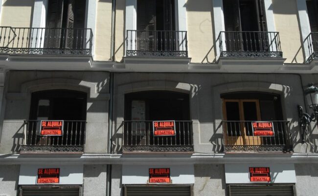 Los sindicatos de Inquilinas lamentan que la nueva Ley de Vivienda de la Junta de Andalucía beneficio solo a la especulación inmobiliaria