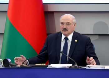 Bielorrusia amenaza con frenar tránsito de mercancías de UE