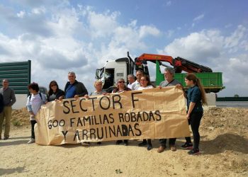 Adelante Andalucía denuncia la pasividad del Gobierno ante el drama de las familias del Sector F de Almensilla