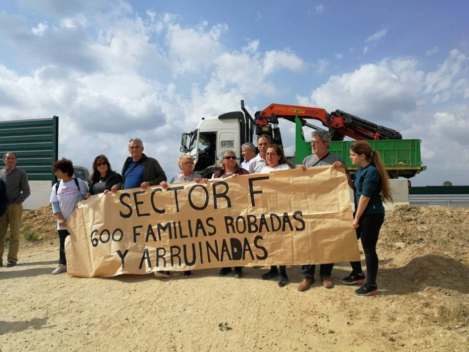 Adelante Andalucía denuncia la pasividad del Gobierno ante el drama de las familias del Sector F de Almensilla