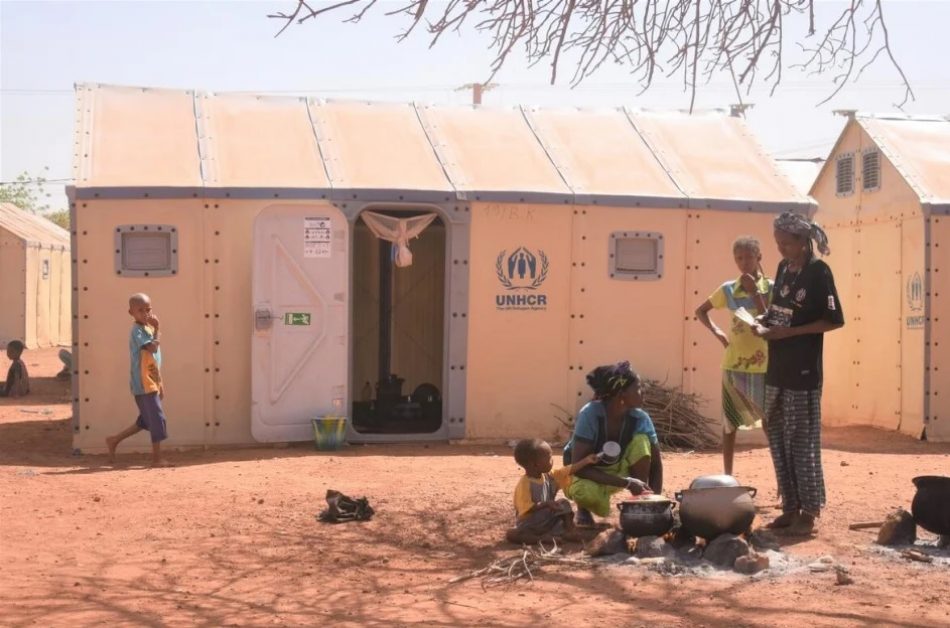 ACNUR advierte de una cifra récord de personas forzadas a huir de la violencia en Burkina Faso