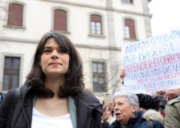 El Supremo confirma la condena a Isa Serra por los altercados en un desahucio en Lavapiés amparándose solo en la declaración de la policía