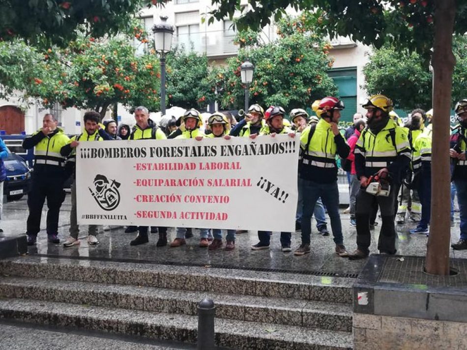 Los Bomberos Forestales convocan huelga contra el fraude de ley de la temporalidad