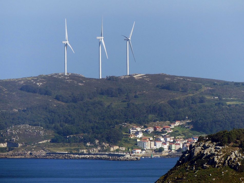 Rechazan el impacto ambiental de los parques eólicos de EDP Renovables sobre el área de influencia del Paisaje Protegido de los Penedos de Pasarela y Traba