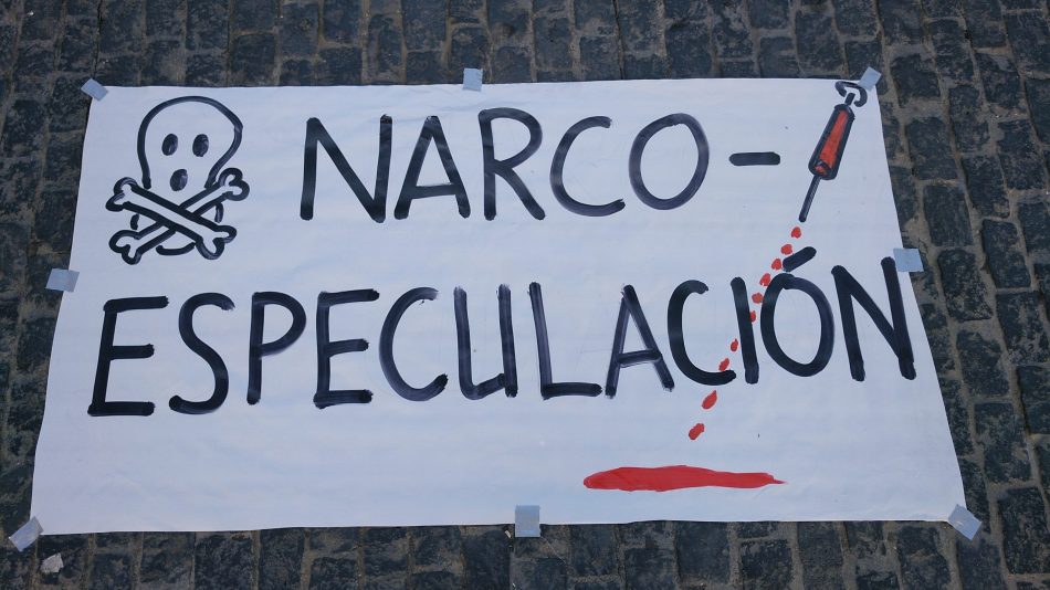 La Xarxa Veïnal del Raval denuncia el desahucio de una familia por Bankia mientras «tolera el narcotráfico»