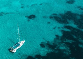 Alquilar un yate: vacaciones de lujo a bordo