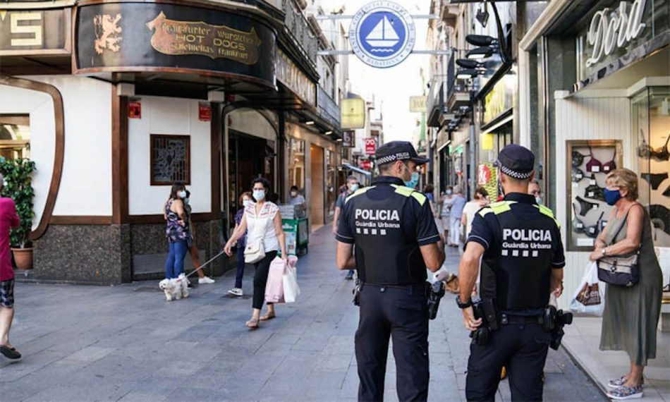 Badalona En Comú Podem denuncia de nou la greu situació que viu la Guardia urbana de Badalona que encara no disposa d’armilles antibales ni del vestuari necessari i adequat a l’estiu