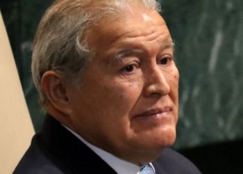 El Salvador ordena arresto de expresidente Sánchez Cerén