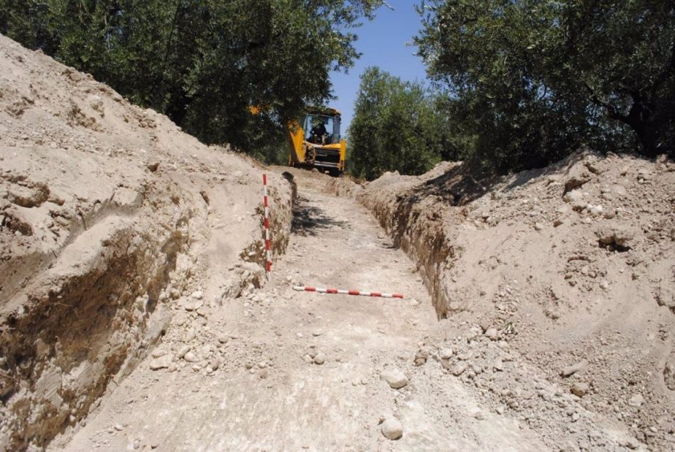 Aremehisa y el Ayuntamiento de Monturque (Córdoba) inician la exhumación de fosas en la ‘Estacada de los muertos’