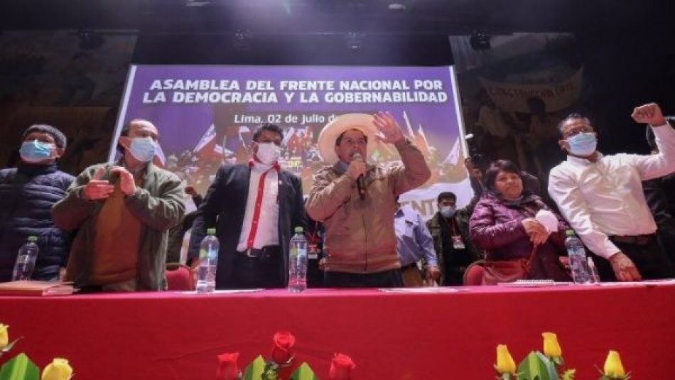 Convocan paro en Perú para exigir proclamación de Castillo