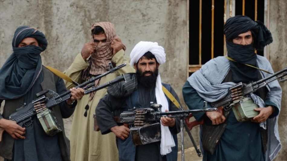 Talibán toma el control de dos capitales provinciales de Afganistán
