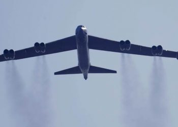 Bombarderos B-52 de EEUU atacan a talibanes en ciudad afgana de Sheberghan
