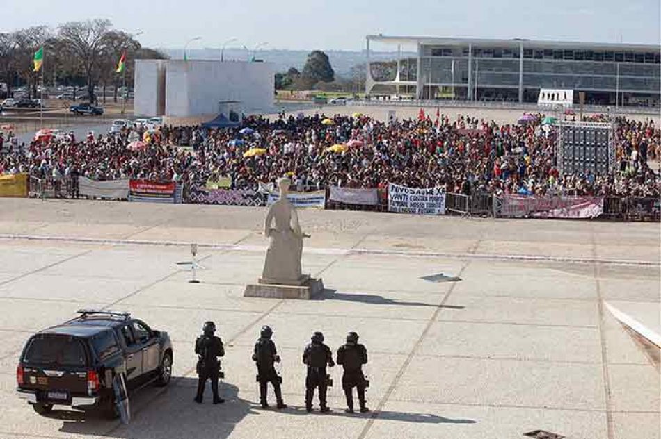 Supremo de Brasil aplazó juicio sobre tesis de tierras indígenas