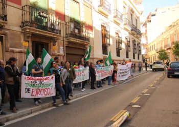 Un juzgado de Almería reconoce el derecho de los trabajadores eventuales y fijos discontinuos a disfrutar de sus vacaciones