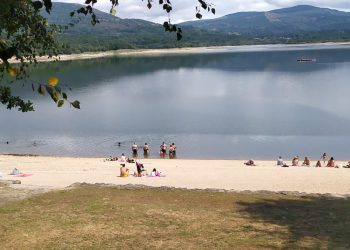 Grave neglixencia da Xunta, e dos concellos de Bande e Muíños pon en risco a saúde dos bañistas nas Conchas