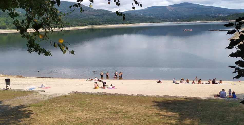 Grave neglixencia da Xunta, e dos concellos de Bande e Muíños pon en risco a saúde dos bañistas nas Conchas