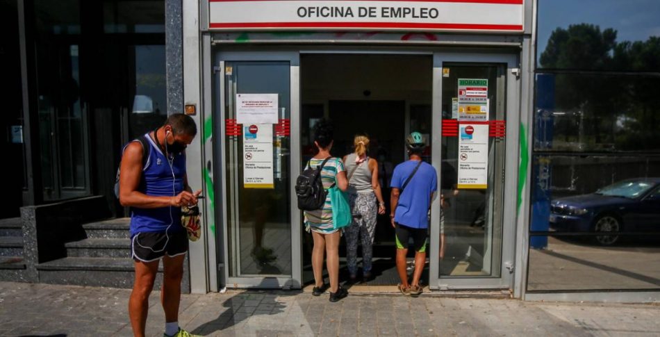 Casi 5 millones de personas en España no pueden pagarse una semana de vacaciones