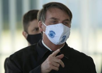 Un 58 % de brasileños respalda el impeachment contra Bolsonaro