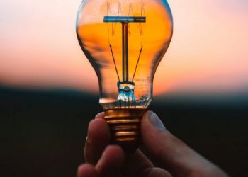 Lección eléctrica para ciudadanos que no quieren que se les tome por tontos