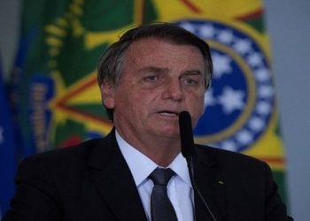 Corte electoral pide investigar a Bolsonaro por ataques al sistema de votación