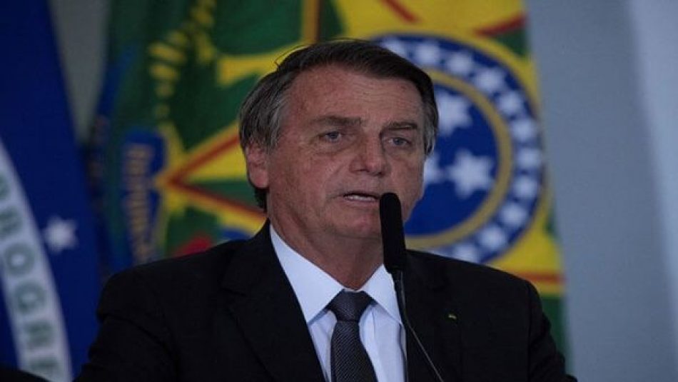 Corte electoral pide investigar a Bolsonaro por ataques al sistema de votación