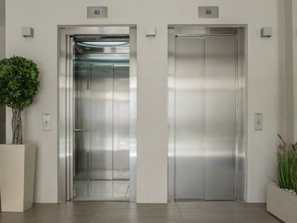 IU solicita al Ayuntamiento de Sevilla que se agilicen las ayudas la instalación de ascensores