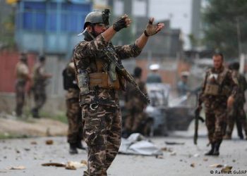 Gran explosión sacude Kabul, la capital afgana