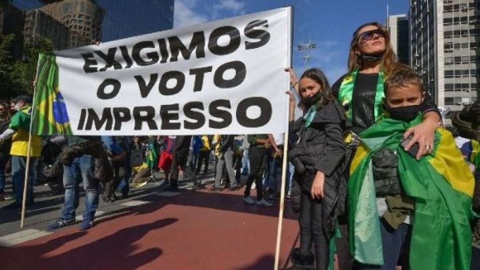 Bolsonaro arremete contra Tribunal Supremo Electoral de Brasil
