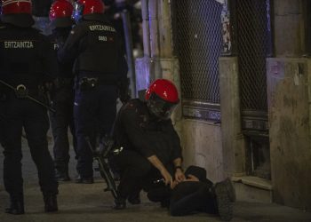 Hasta 62 jóvenes han sido detenidos e identificados en Donostia en la última semana