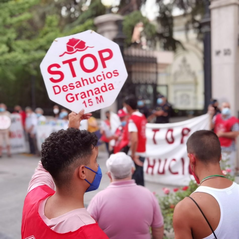Crónica de la manifestación convocada por Stop Desahucios Granada 15M por el derecho a la vivienda