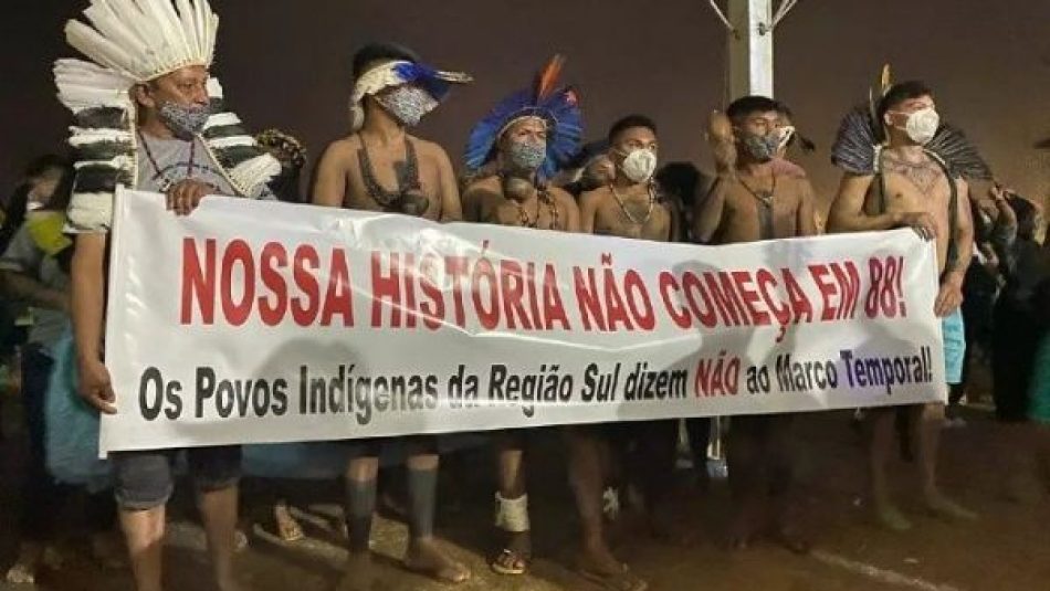 Indígenas montan campamento de protesta en Brasilia