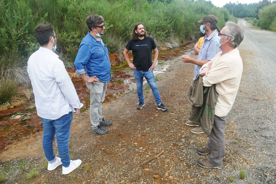 Antón Sánchez y Alberto Lema visitan la zona afectada por la mina de Touro y rechazan totalmente su reapertura