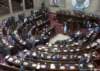 El Congreso de Guatemala busca aprobar una ley de emergencia antiCOVID