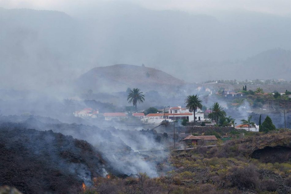 La superficie cubierta de lava crece un 50 % en doce horas y llega a 153 hectáreas