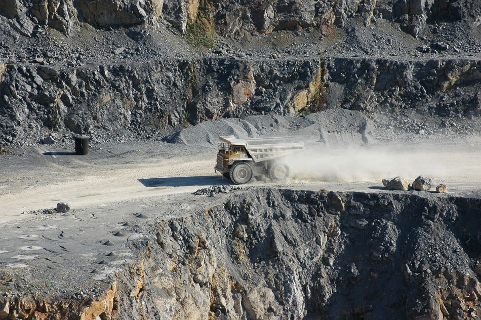 «Minerales estratégicos para la industria gallega»: manipulación, extractivismo y greenwashing a mayor gloria de la mina de Touro