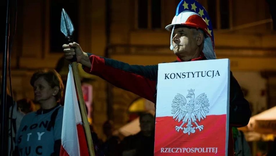 Polonia pospone el veredicto que la enfrenta a normas judiciales de UE