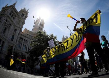 La comunidad colombiana en Madrid protesta contra el reconocimiento del gobierno a Iván Duque