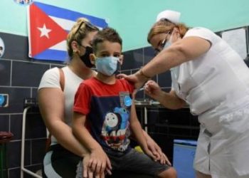 Cuba: vanguardia en vacunación infantil