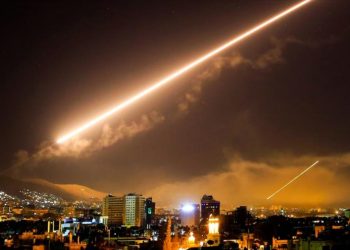 Israel vuelve a atacar Siria; Damasco promete responder