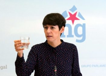 Ana Pontón: «Feixóo prepara unha reforma que subiría o prezo da auga até o 60% a unha familia media»