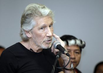 Roger Waters sobre el juicio de extradición de Assange: «Claramente es un tribunal de pacotilla»