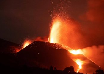 Un volcán más explosivo y fuerte de lo esperado