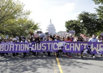 Colectivos en EE.UU. protestan en defensa del derecho al aborto