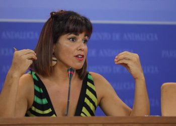 Teresa Rodríguez critica que el Gobierno andaluz sea cruel con los niños más vulnerables y amable solo con las familias con alto poder adquisitivo