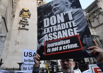 Assange no cree en las promesas de EE.UU. de ser extraditado