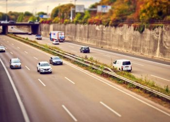 FACUA considera lamentable que el Gobierno siga adelante con la implantación de peajes en las autovías