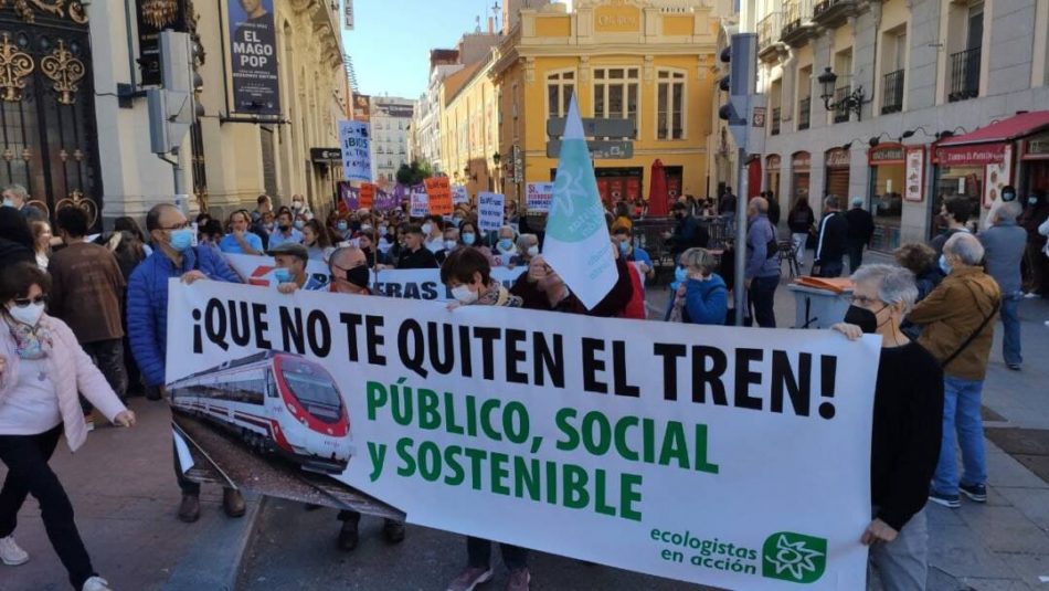 Gran manifestación por un ferrocarril público que vertebre el territorio y enfríe el planeta