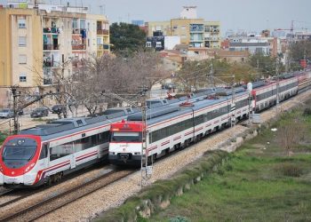 Compromís reclama al gobierno central que explique su actuación ante la huelga en RENFE que ha llevado al caos absoluto en las cercanías