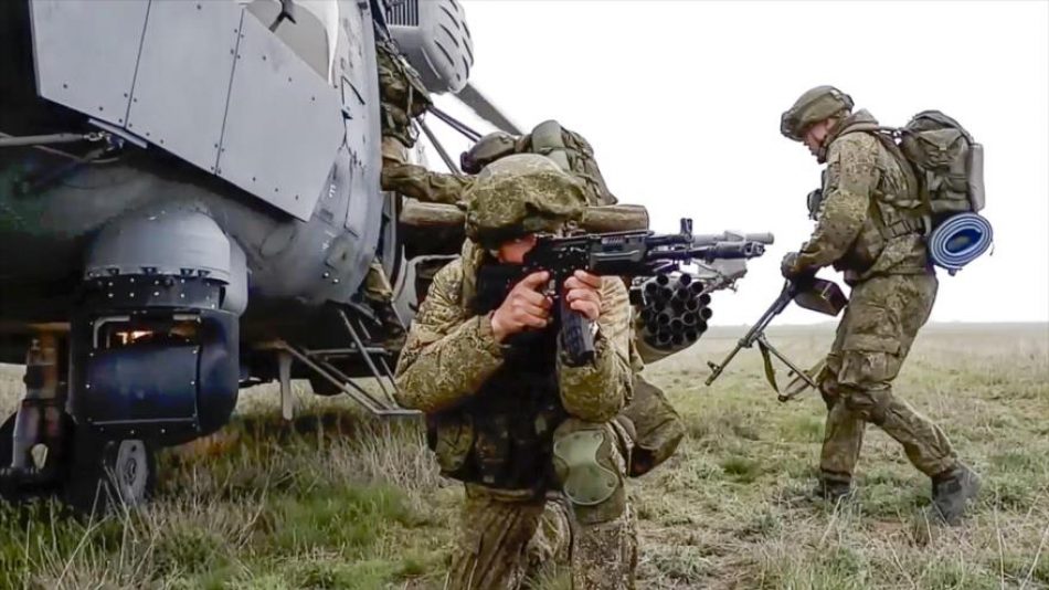 Putin envía 100.000 soldados a frontera con Ucrania para advertir a Occidente